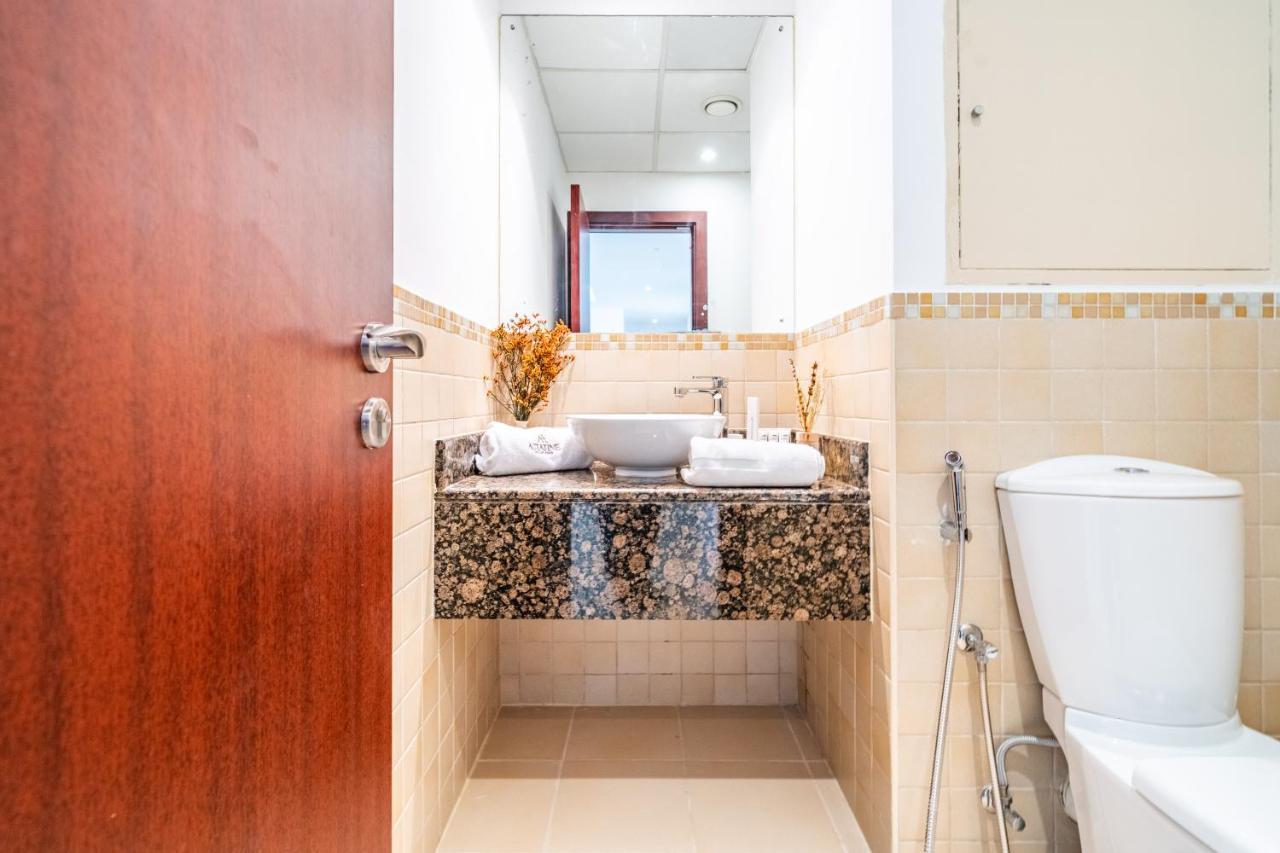 Апартаменти Spacious 2br - Eye & Sea View - Jbr *