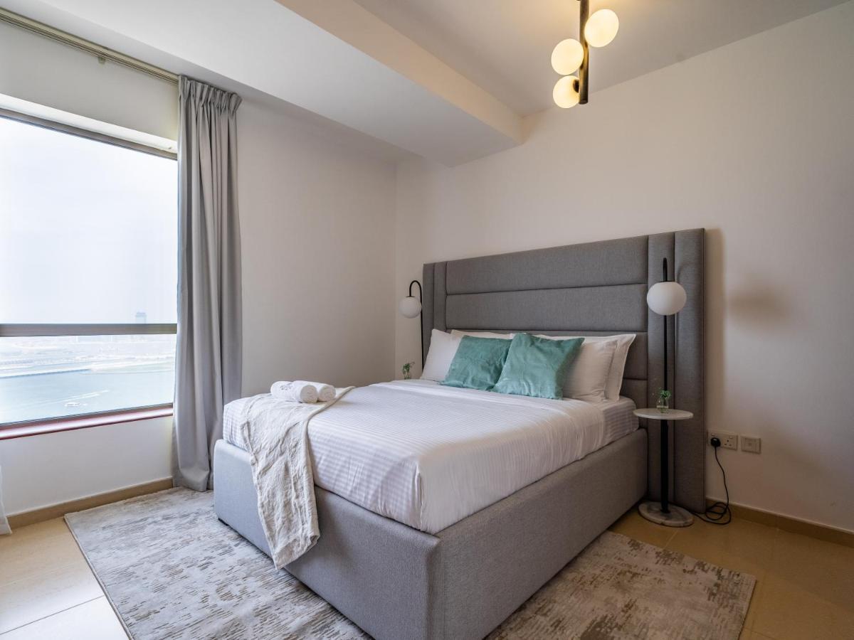 Spacious 2br - Eye & Sea View - Jbr * دبي